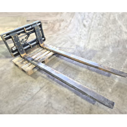 Pozycjoner 4000kg 3A , widły 240 cm