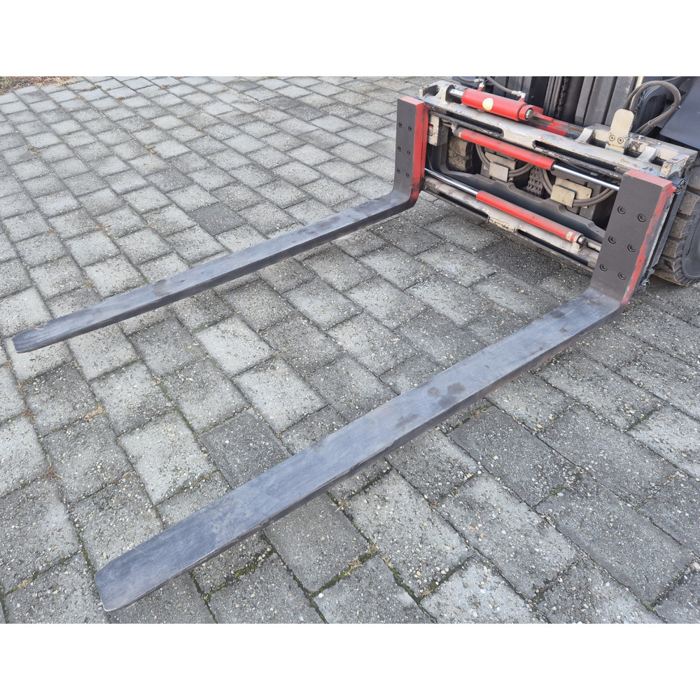 Pozycjoner 5000kg 3A widły  L=2200