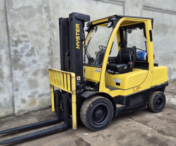 Hyster 3500kg TRIPLEX 2017r  (4ee)     