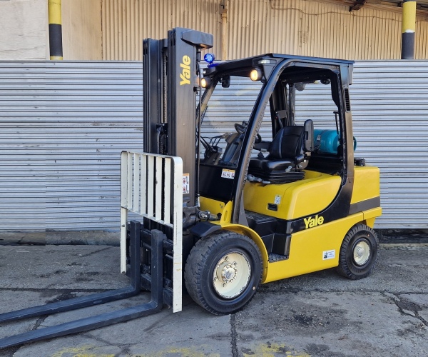 Yale 3000kg  triplex  2015r (9ca) 