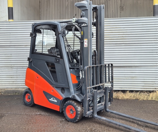 Linde 1600kg triplex 2019r (2ea)