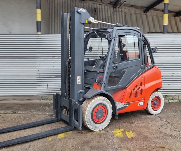 Linde 4500kg triplex 2017r    (b03c)