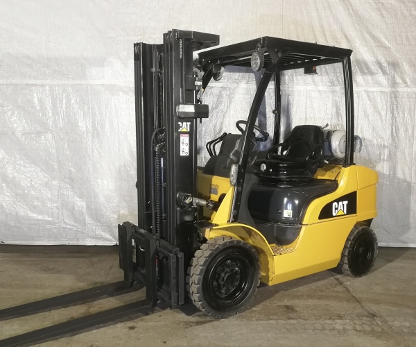 Caterpillar  2500kg  triplex  2013r (2ac)   