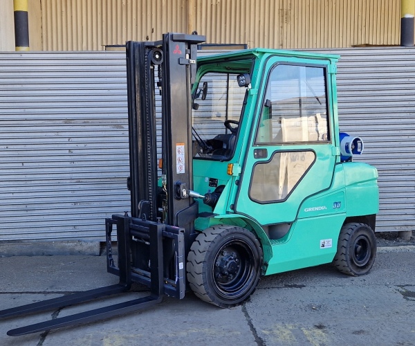 Mitsubishi 3500kg  2019r   (9be)   