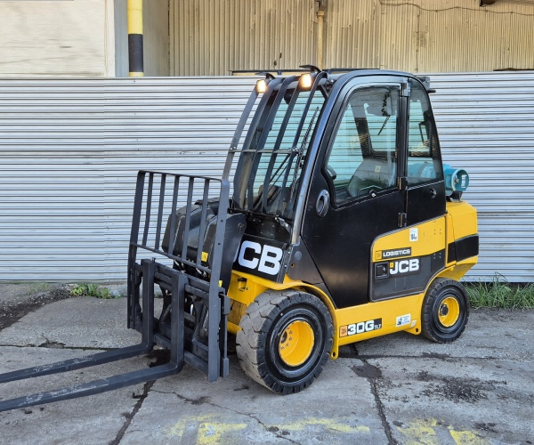 JCB 3000kg teleskopowy 2019r (00db)  