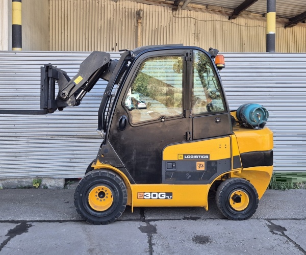 JCB 3000kg teleskopowy 2018r (01de)    