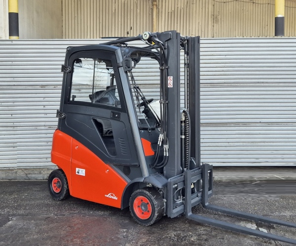 Linde 1600kg triplex 2018r (02cc) 