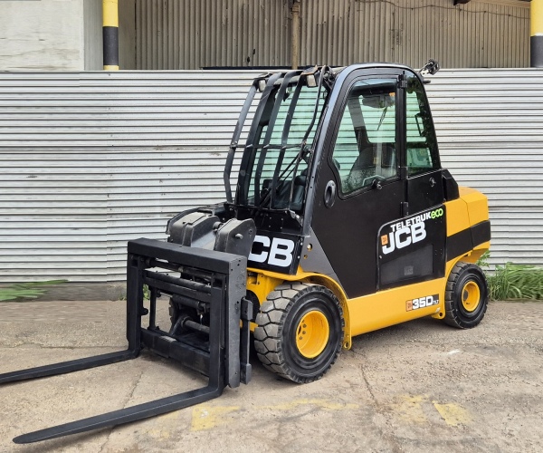 JCB 3500kg teleskopowy diesel 2017r (5dh)