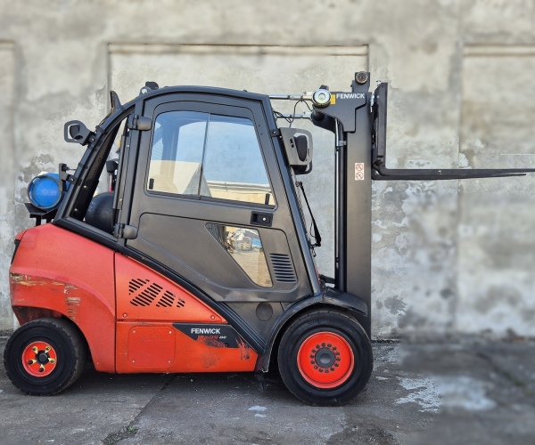 Linde 3500kg triplex 2017r (4ej) 