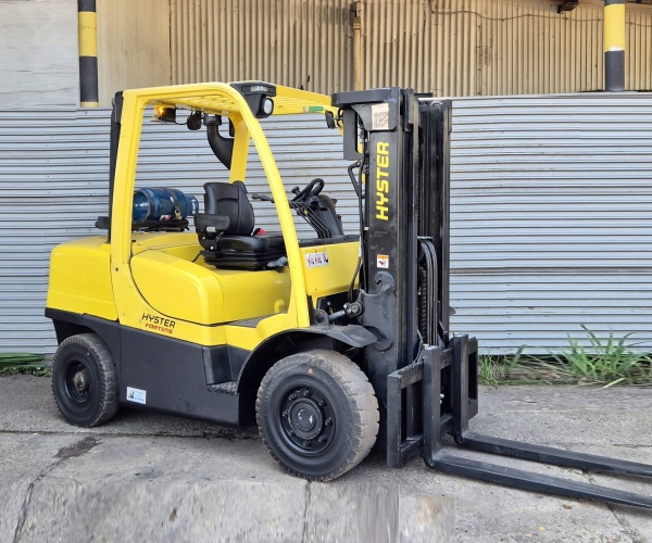 Hyster 4000kg triplex 2010r  (5db) 