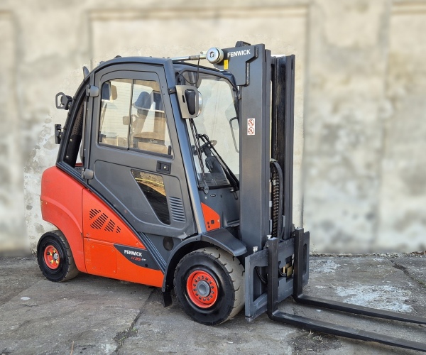 Linde 3500kg triplex 2017r (4eh)