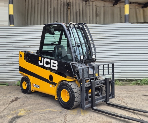 JCB 3500kg teleskopowy diesel 2017r (7dv) 